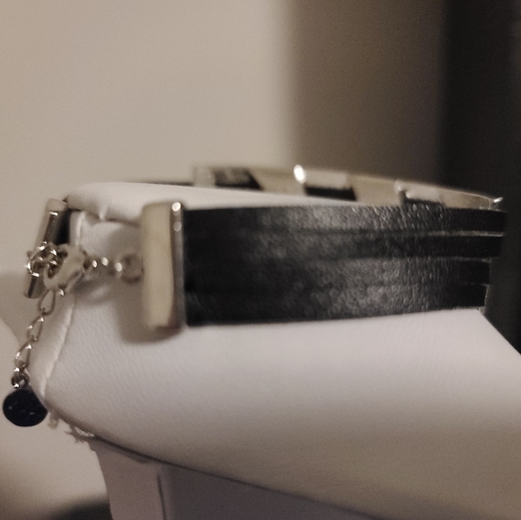 Fifth Avenue Stamped Metal and Black Leather bracelet! - Picture 2 of 3